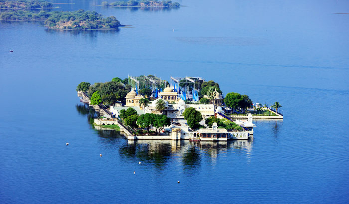 Taj Lake Palace in City of Lakes